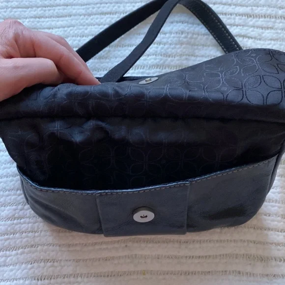 FOSSIL Black Leather Crossbody Wallet
Purse Bag - Picture 7 of 10